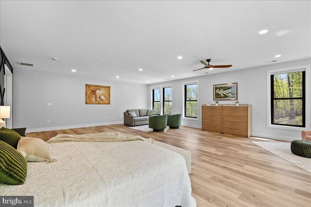 138 WOODED LN, Front Royal, VA 22630