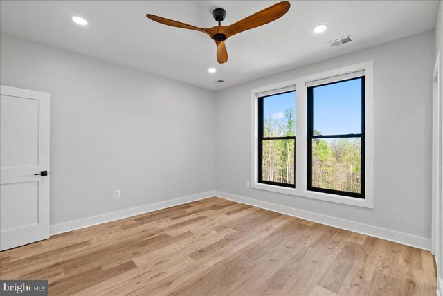 138 WOODED LN, Front Royal, VA 22630