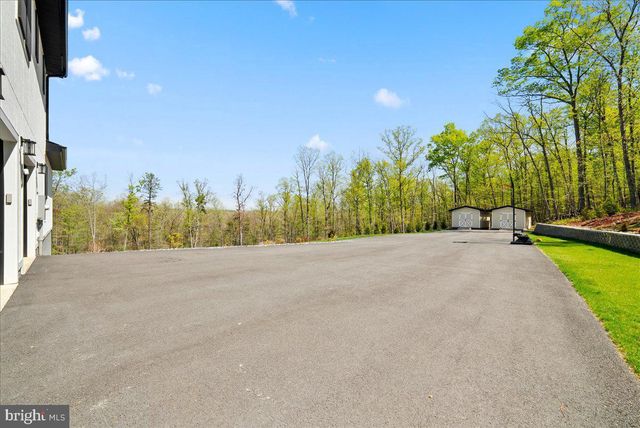 138 WOODED LN, Front Royal, VA 22630