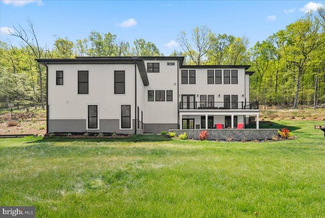 138 WOODED LN, Front Royal, VA 22630