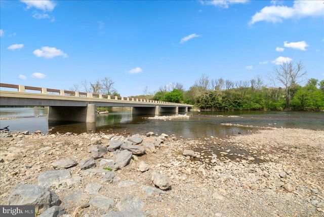138 WOODED LN, Front Royal, VA 22630