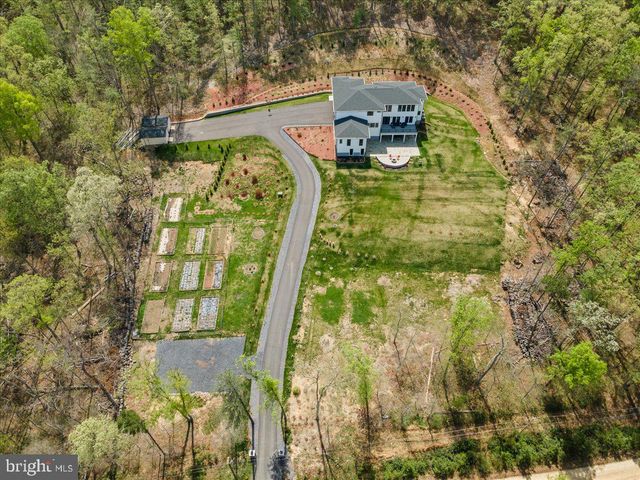 138 WOODED LN, Front Royal, VA 22630