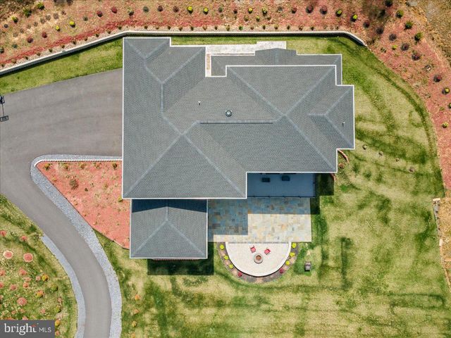 138 WOODED LN, Front Royal, VA 22630