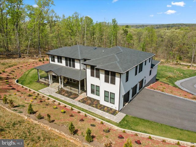 138 WOODED LN, Front Royal, VA 22630