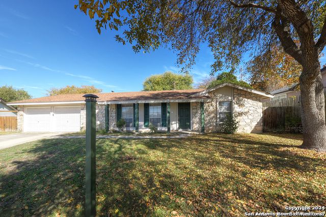 12810 WEEPING OAK TRL, Live Oak, TX 78233