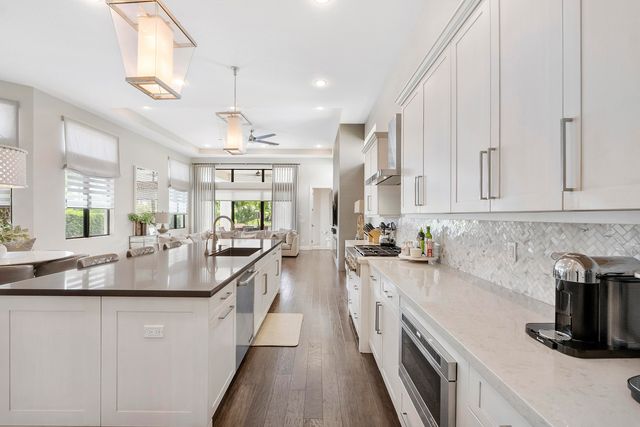 10282 SWEET BAY Manor, Parkland, FL 33076