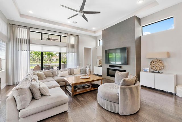 10282 SWEET BAY Manor, Parkland, FL 33076