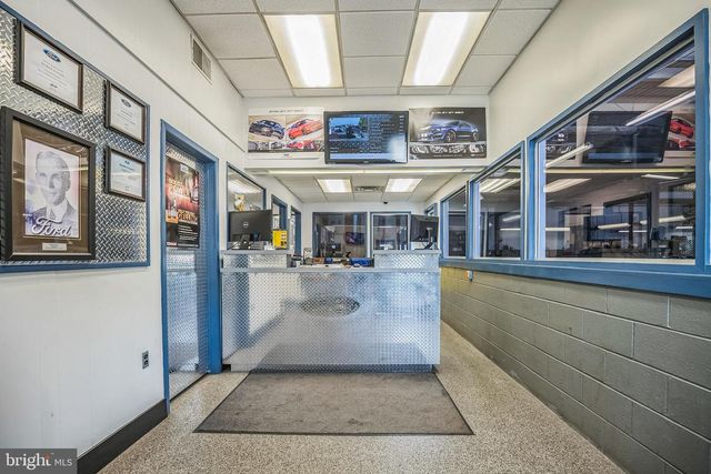 200 S BROADWAY, Pennsville, NJ 08070