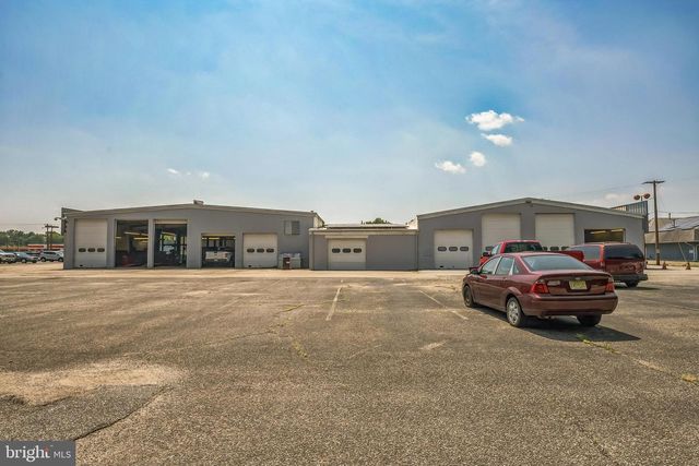 200 S BROADWAY, Pennsville, NJ 08070