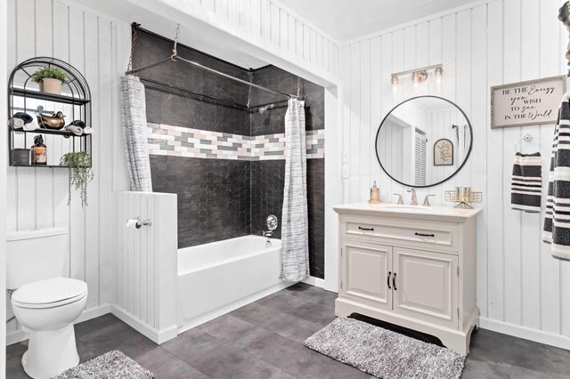 1007 N Pine Street, Woodville, TX 75979