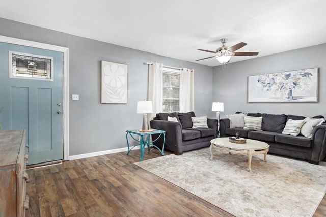 1007 N Pine Street, Woodville, TX 75979