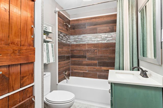 1007 N Pine Street, Woodville, TX 75979