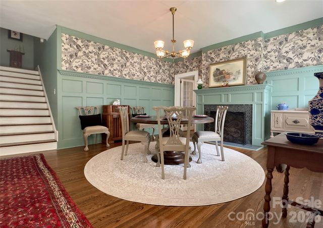 2021 Dilworth Road W, Charlotte, NC 28203