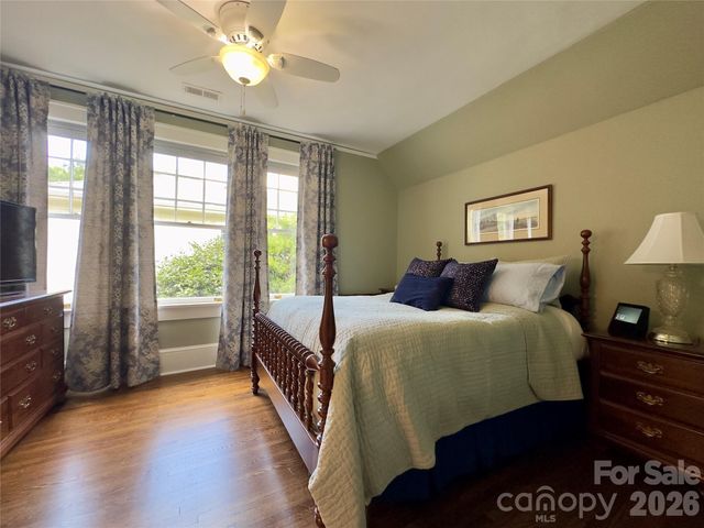 2021 Dilworth Road W, Charlotte, NC 28203