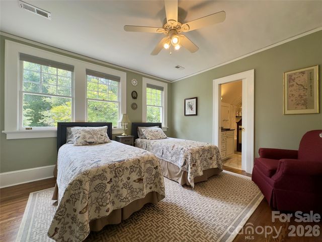 2021 Dilworth Road W, Charlotte, NC 28203