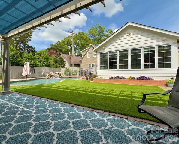 2021 Dilworth Road W, Charlotte, NC 28203