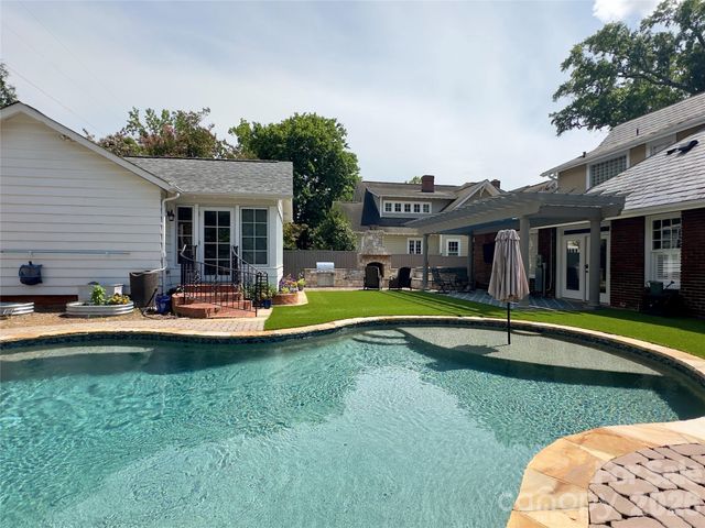 2021 Dilworth Road W, Charlotte, NC 28203
