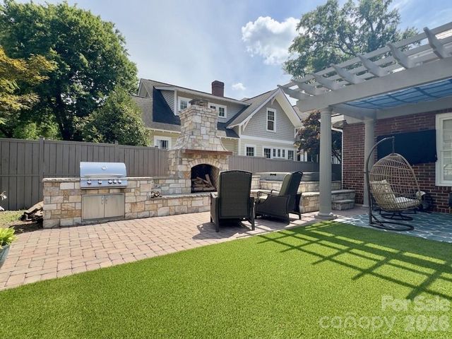 2021 Dilworth Road W, Charlotte, NC 28203