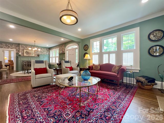 2021 Dilworth Road W, Charlotte, NC 28203
