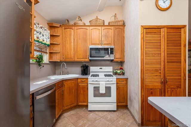 151-26 79th Street 3, Howard Beach, NY 11414