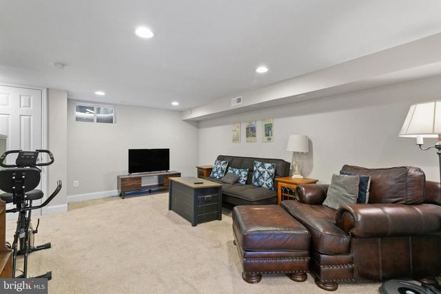 1160 BROOKWOOD LN, Glenolden, PA 19036