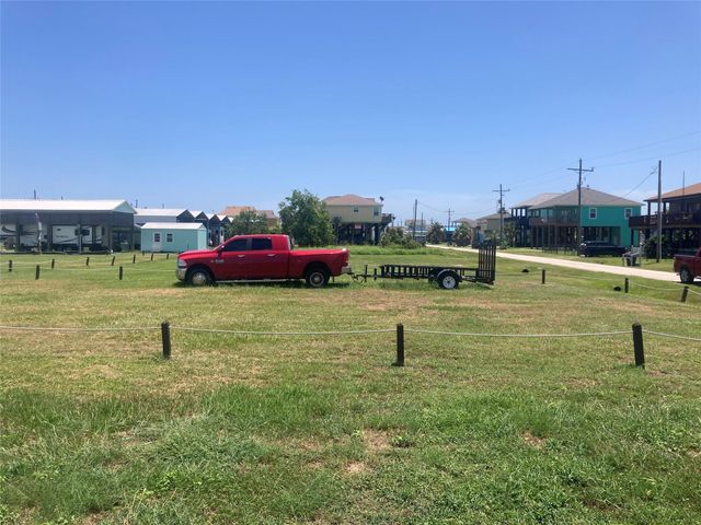 992 Meynig, Crystal Beach, TX 77650