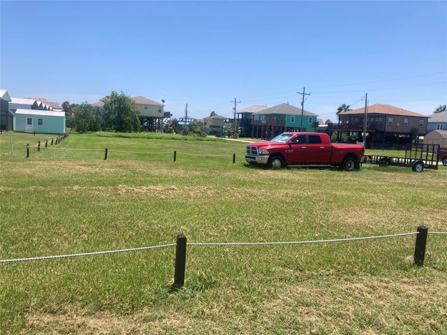 992 Meynig, Crystal Beach, TX 77650