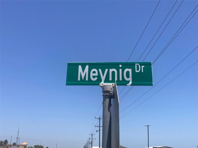 992 Meynig, Crystal Beach, TX 77650