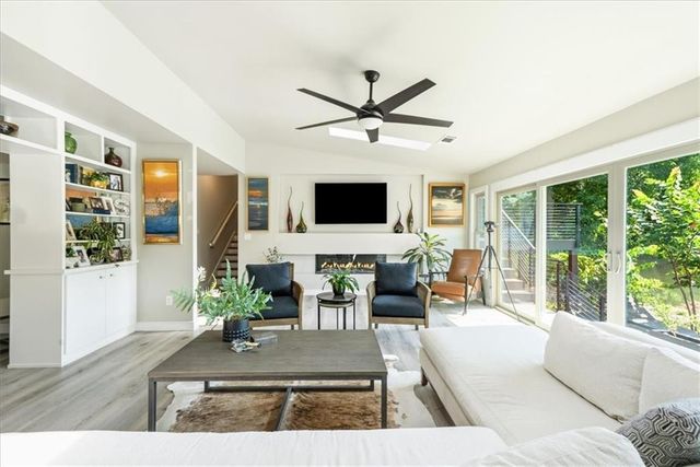 1085 Lake Charles Drive, Roswell, GA 30075