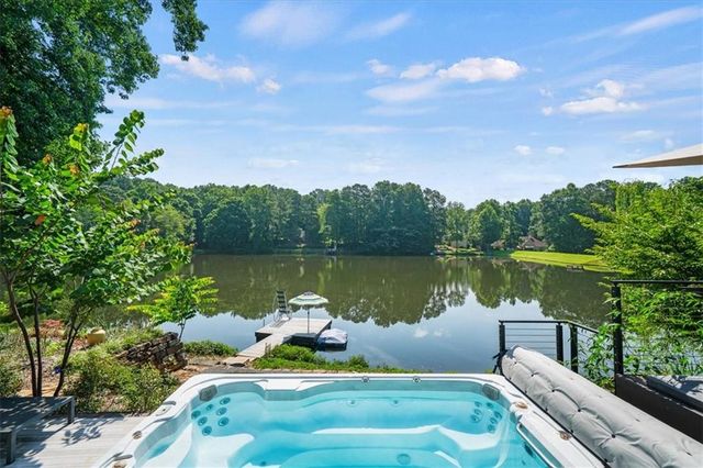 1085 Lake Charles Drive, Roswell, GA 30075