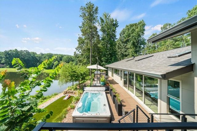 1085 Lake Charles Drive, Roswell, GA 30075