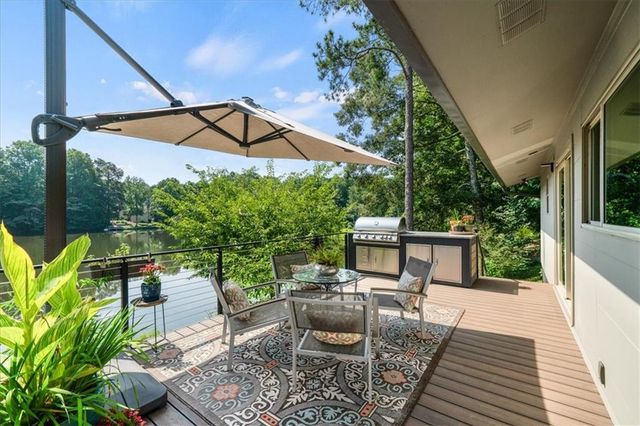 1085 Lake Charles Drive, Roswell, GA 30075