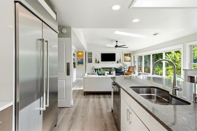 1085 Lake Charles Drive, Roswell, GA 30075