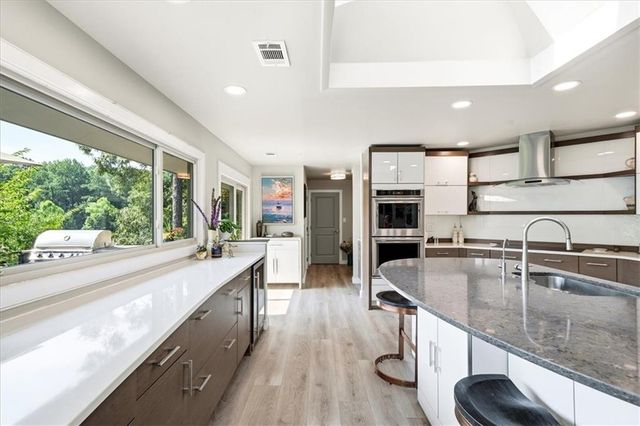 1085 Lake Charles Drive, Roswell, GA 30075