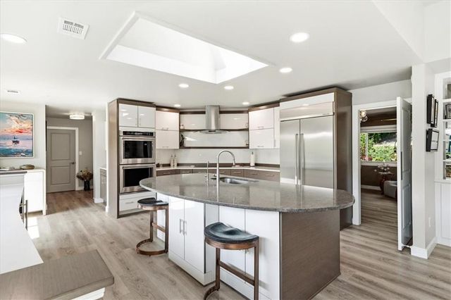 1085 Lake Charles Drive, Roswell, GA 30075