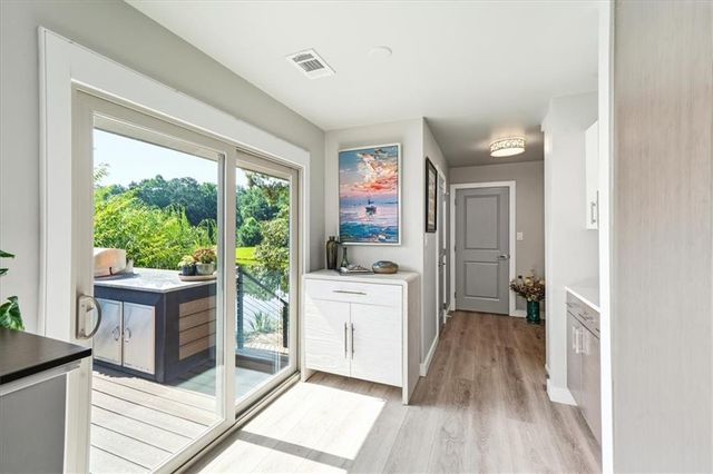 1085 Lake Charles Drive, Roswell, GA 30075