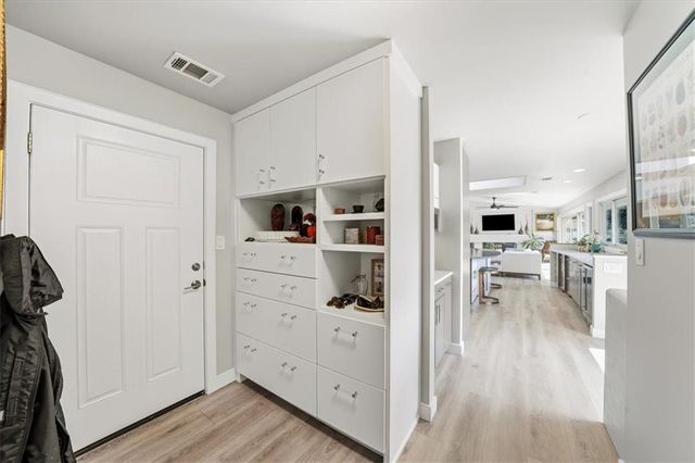 1085 Lake Charles Drive, Roswell, GA 30075