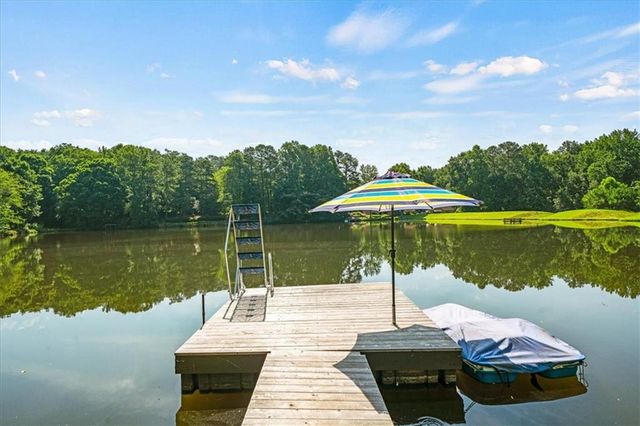 1085 Lake Charles Drive, Roswell, GA 30075