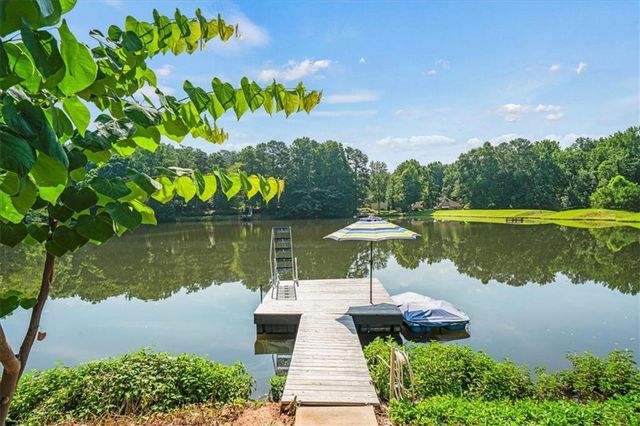 1085 Lake Charles Drive, Roswell, GA 30075
