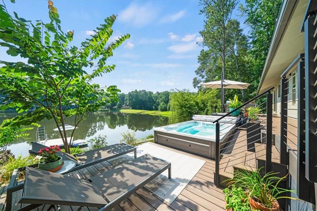 1085 Lake Charles Drive, Roswell, GA 30075