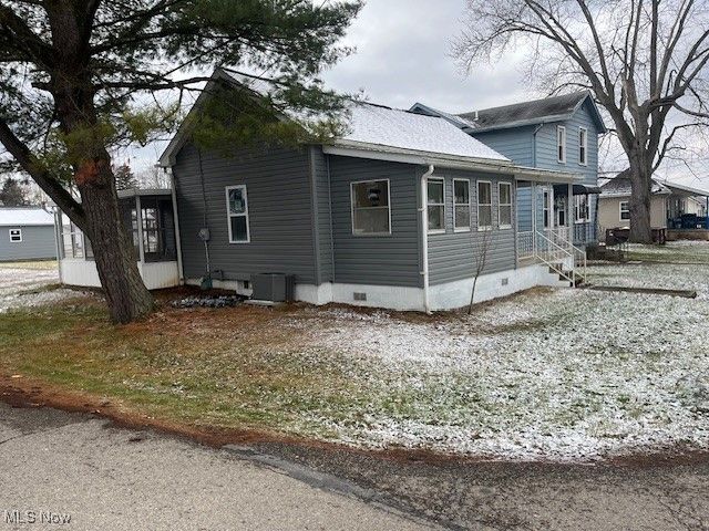 402 Kinzel Avenue, Zanesville, OH 43701