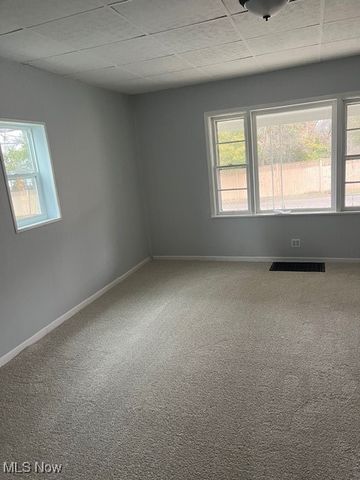 402 Kinzel Avenue, Zanesville, OH 43701