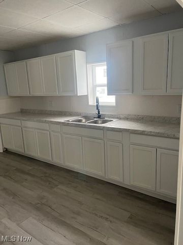 402 Kinzel Avenue, Zanesville, OH 43701