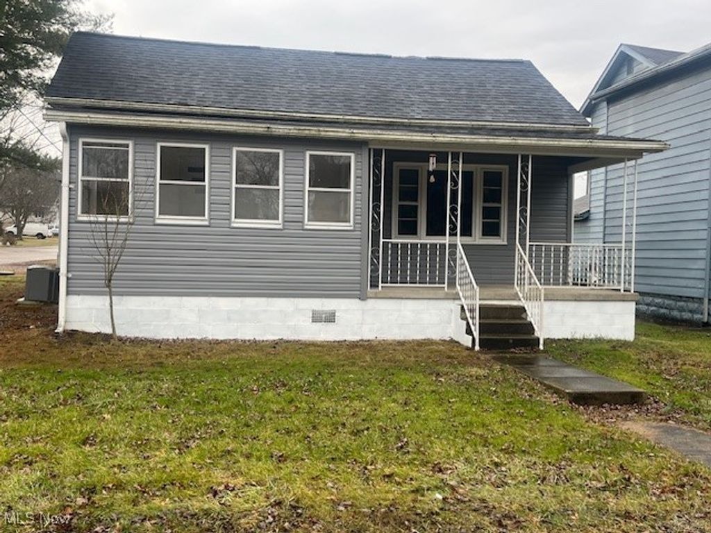 402 Kinzel Avenue, Zanesville, OH 43701