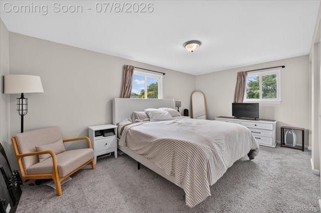 53962 Kirk Court, New Baltimore, MI 48047