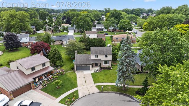 53962 Kirk Court, New Baltimore, MI 48047