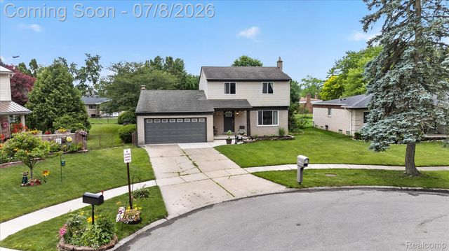 53962 Kirk Court, New Baltimore, MI 48047