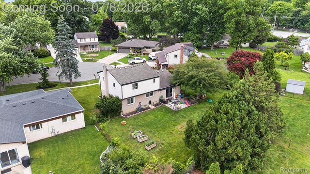 53962 Kirk Court, New Baltimore, MI 48047