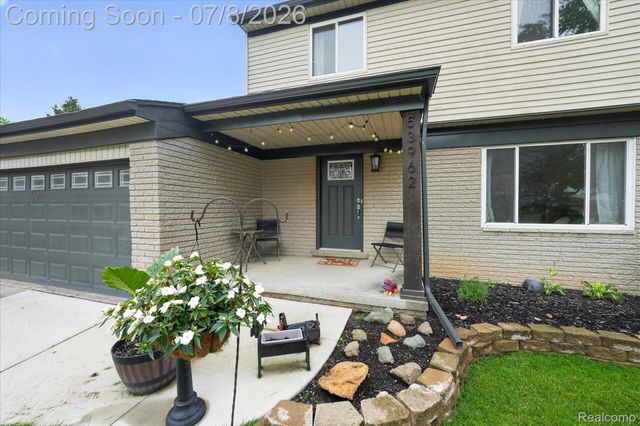 53962 Kirk Court, New Baltimore, MI 48047