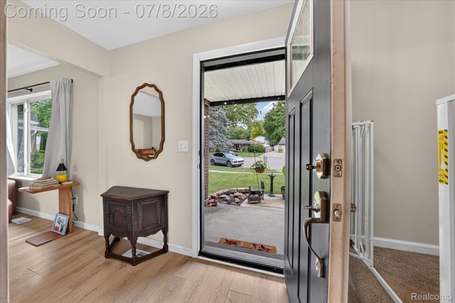 53962 Kirk Court, New Baltimore, MI 48047